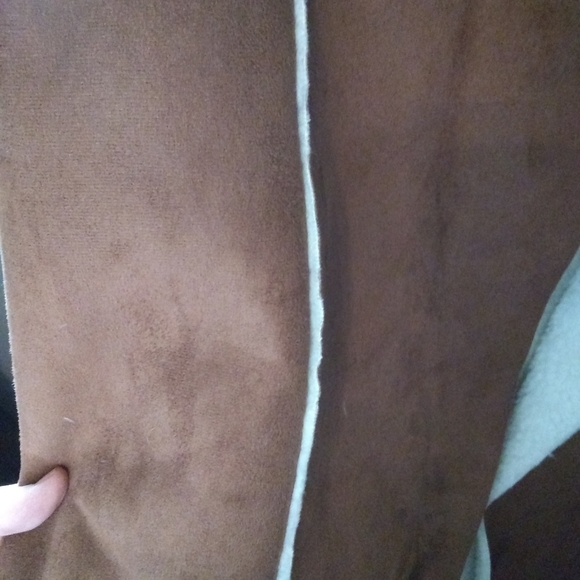 BC generation Tan Suede Sherpa lined Vest - Picture 2 of 5